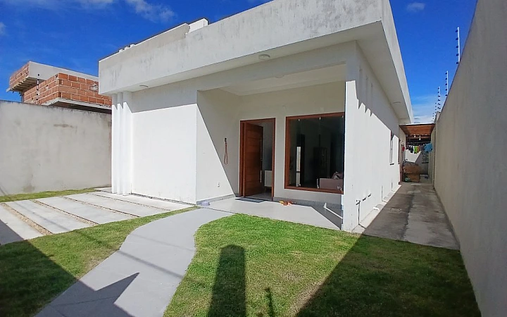 CASA 03 DORM.(01 Suíte) Casa