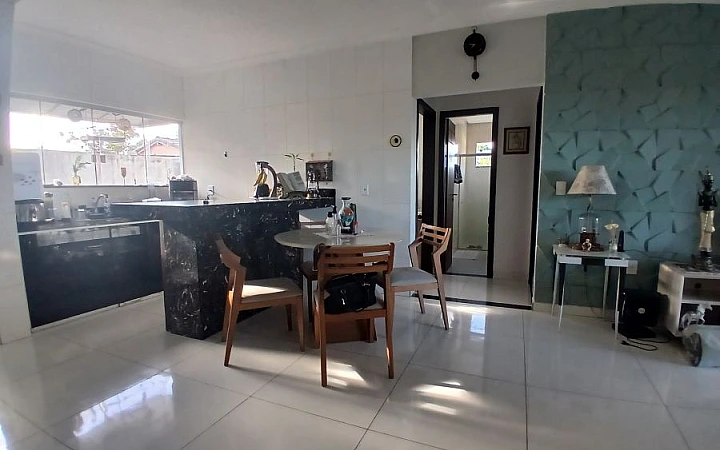 Apartamento - 02 quartos (01 suíte) Apartamento